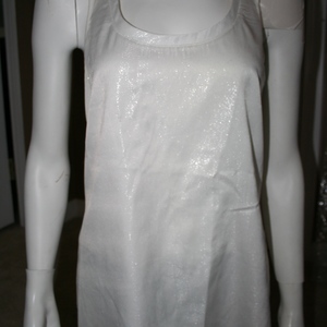 Express Dressy Tank M is being swapped online for free