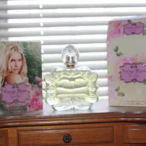 Jessica Simpson Vintage Bloom 100ml/3.4oz is being swapped online for free