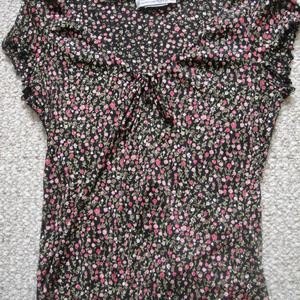 Tiny Flowers Top is being swapped online for free