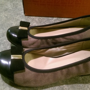 Daphne brown flats, size 6 is being swapped online for free