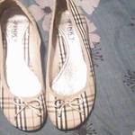 Brand new plaid style beige flats never worn size 5.5 is being swapped online for free
