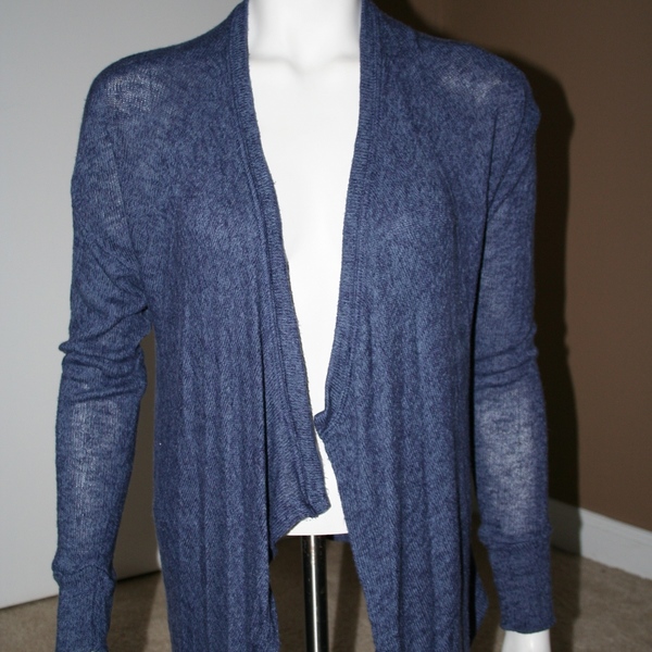 American Eagle Drapey Cardigan Size L  is being swapped online for free