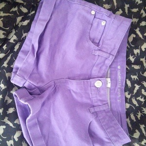 Purple Shorts is being swapped online for free