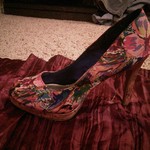 Floral heels size 7 is being swapped online for free