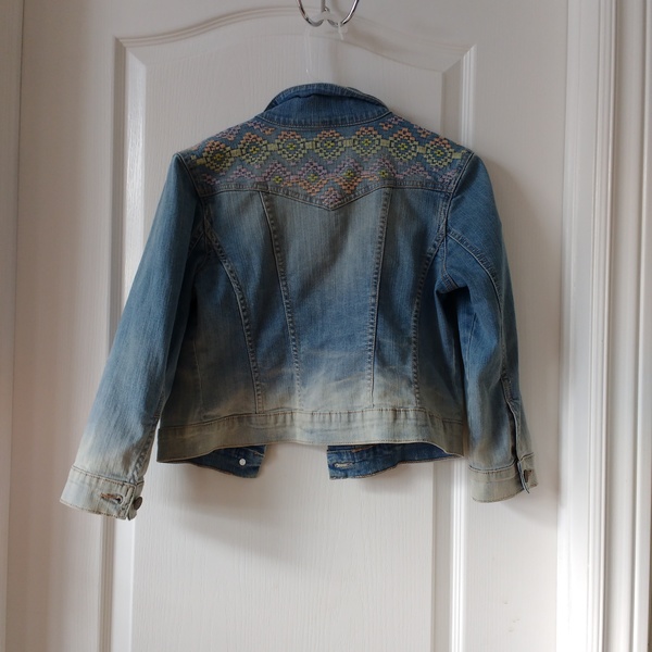 Neat Jessica Simpson Denim Jacket is being swapped online for free