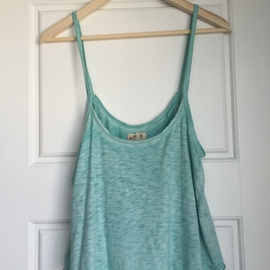 Hollister open back tank is being swapped online for free