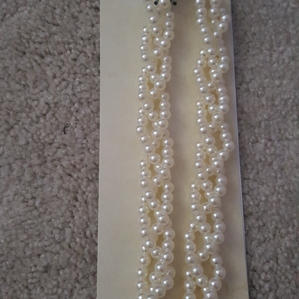 Cream Bead Headband is being swapped online for free