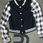 cutest checkered jacket for fall/winter is being swapped online for free