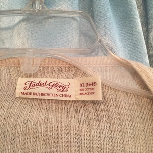 Size extra-large sweater light khaki is being swapped online for free