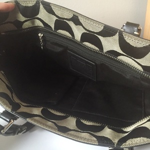 Pre-loved Coach bag is being swapped online for free
