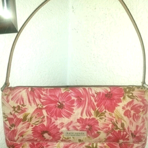 kate spade purse is being swapped online for free