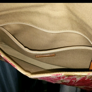 kate spade purse is being swapped online for free