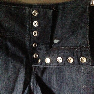 Button up shorts is being swapped online for free