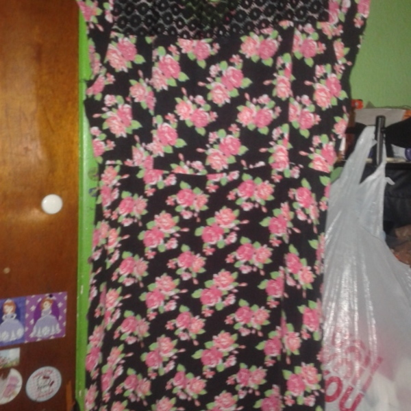 Flower summer dress is being swapped online for free