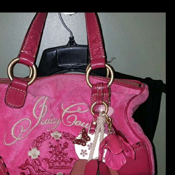Juicy couture handbag authentic  is being swapped online for free