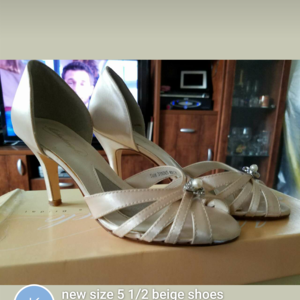 Beige 5.5 women's heel  is being swapped online for free