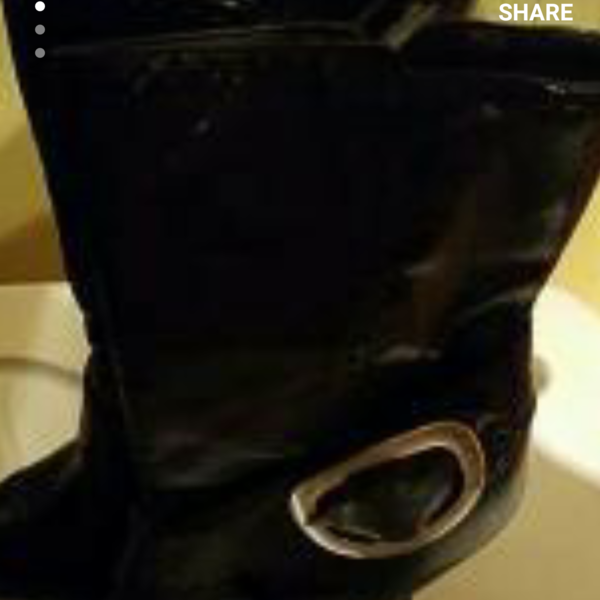 Bcbg black boot size 6 is being swapped online for free