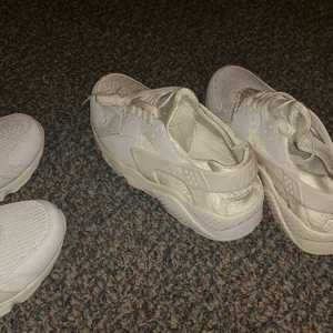 COMFORTABLE SNEAKERS  is being swapped online for free