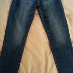 Lucky Brand Sienna Cigarette Jeans is being swapped online for free