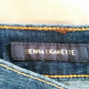 Lucky Brand Sienna Cigarette Jeans is being swapped online for free