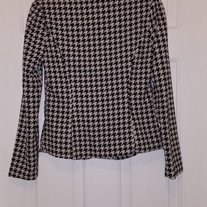 Kardashian Kollection houndstooth blazer XS is being swapped online for free