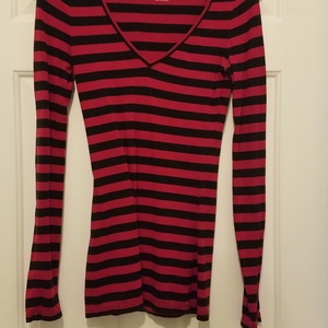 Express long sleeve tunic XS is being swapped online for free