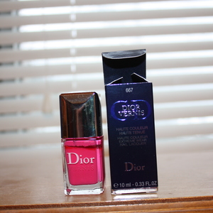 Dior pink (with box) is being swapped online for free