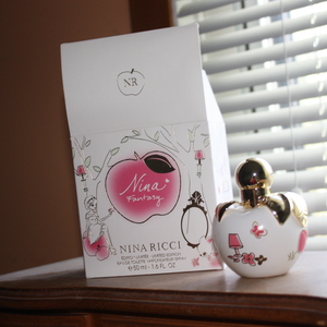  Nina Nina Ricci Fantasy, 50ml box included is being swapped online for free