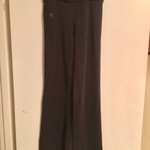 Under ARMOUR Women's Yoga Pants-gathered Waist Design -Sz.S is being swapped online for free