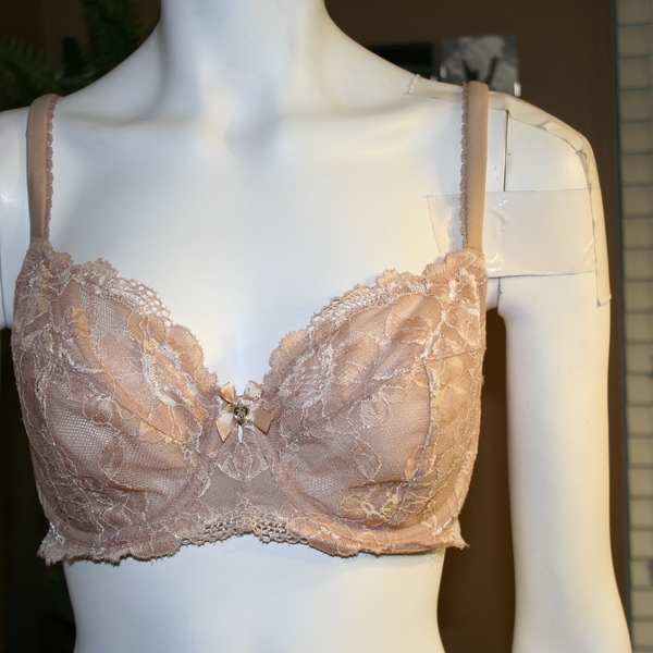 Lot of 3 Victoria's Secret Body by Victoria Lace Unlined Bras Size 38C is being swapped online for free