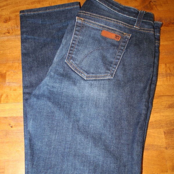 Joe's Jeans Skinny Ankle Jeans Size 30  is being swapped online for free