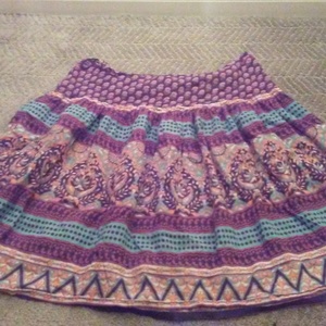 ROUND FLORAL SHIRT is being swapped online for free