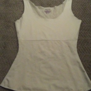 used white spanx tank is being swapped online for free