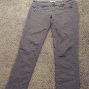 green pants is being swapped online for free