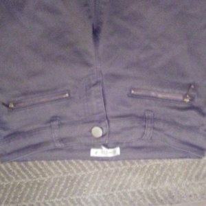 green pants is being swapped online for free