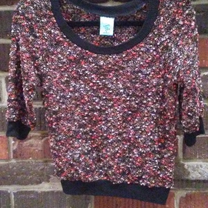 knit sweater is being swapped online for free