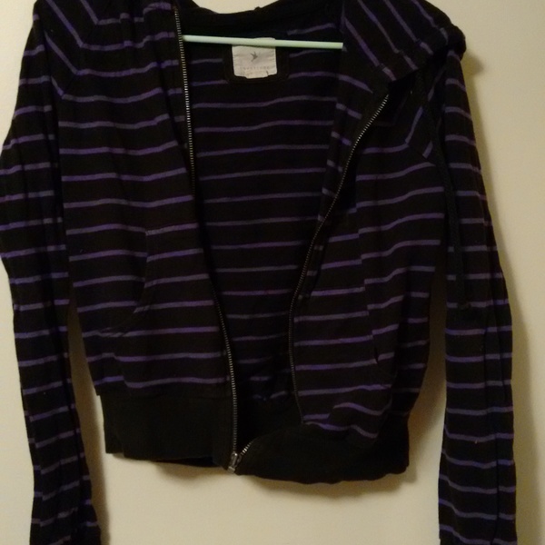 Forever 21 Striped Sweatshirt is being swapped online for free