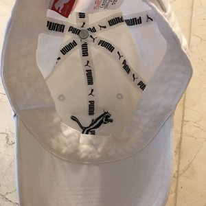 White Puma women's sized hat. Never been worn is being swapped online for free