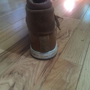 Michael Kors High Top Sneakers Size 8 is being swapped online for free