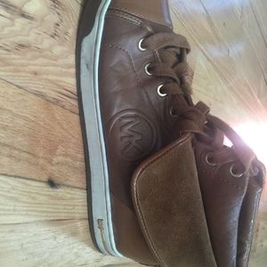 Michael Kors High Top Sneakers Size 8 is being swapped online for free
