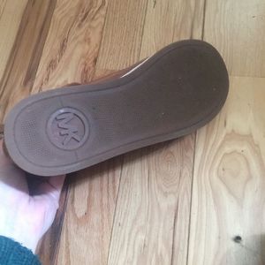 Michael Kors High Top Sneakers Size 8 is being swapped online for free