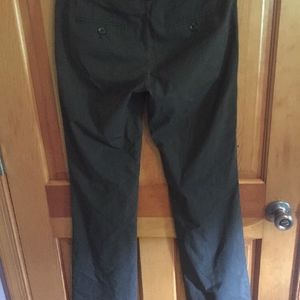 The Limited Drew Fit Olive Green Pants Size 2 is being swapped online for free