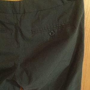 The Limited Drew Fit Olive Green Pants Size 2 is being swapped online for free