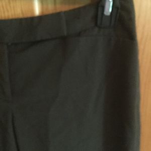 The Limited Drew Fit Olive Green Pants Size 2 is being swapped online for free