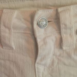 True Religion White Jeans Size 28 is being swapped online for free