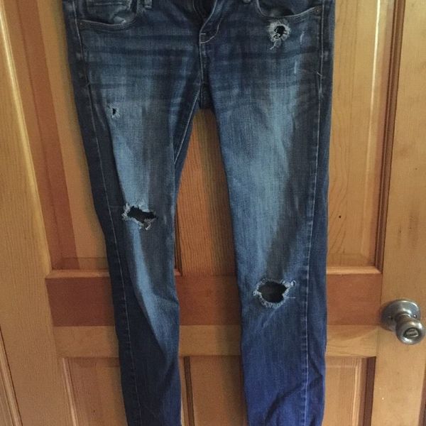 American Eagle Stretch Jeans Size 0 is being swapped online for free