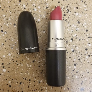 MAC Amplified Lipstick in Craving is being swapped online for free