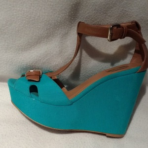 Turquoise Greek-style wedges, size 38 (UK 5) is being swapped online for free