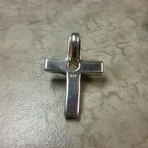 Sterling Opal cross pendant is being swapped online for free