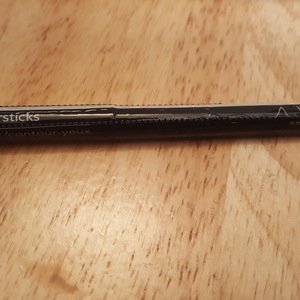 Black Glimmerstick Eyeliner is being swapped online for free